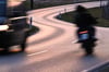 Ein Motorradfahrer ist am Donnerstag bei Zeitz vor einer Polizeikontrolle geflüchtet.