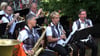 Das Genthiner Blasorchester spielt am Sonntag vor dem Stadtkulturhaus. 