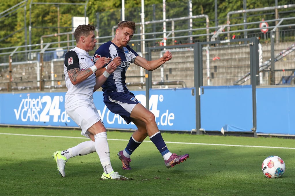 Marten Winkler (re.) mit vollem Körpereinsatz.