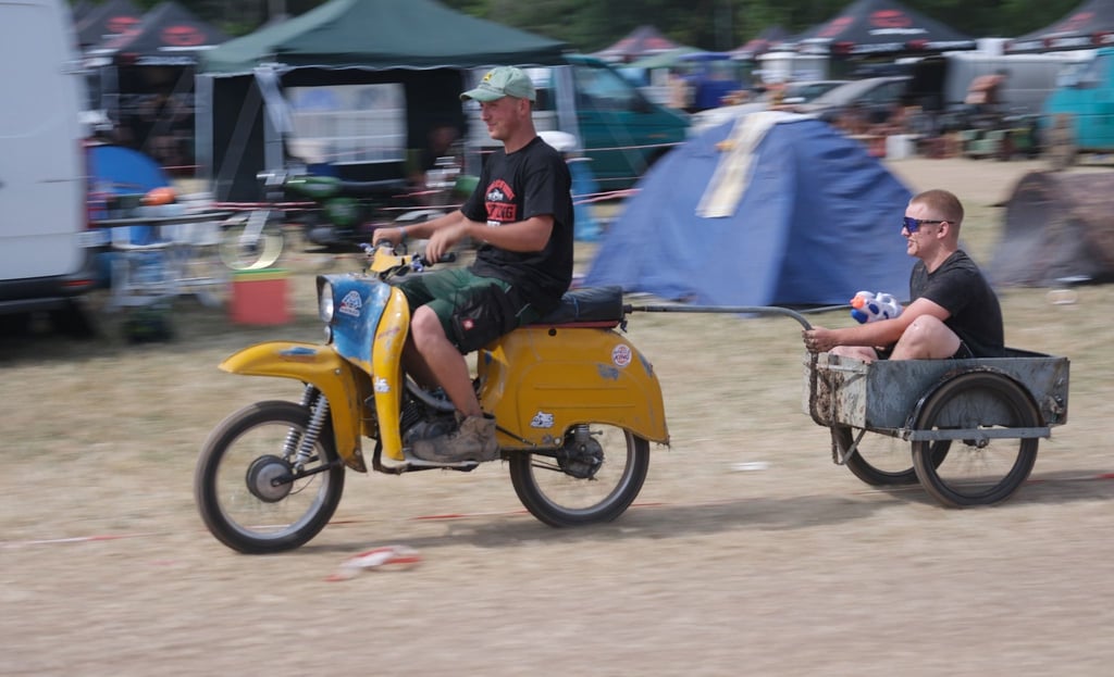 Beim Simson-Treffen in Zwickau hat die Polizei erneut mehrere Straftaten registriert. (Archivbild)