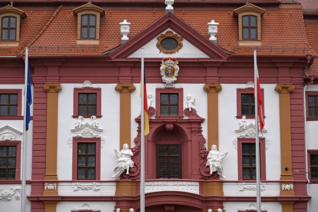 Die Thüringer Staatskanzlei hat an landesweit 114 Vereine und Initiativen Lottomittel weitergereicht. (Archivbild)