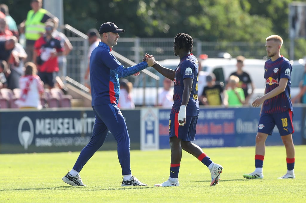 Ole Werner mit Neuzugang Johan Bakayoko.