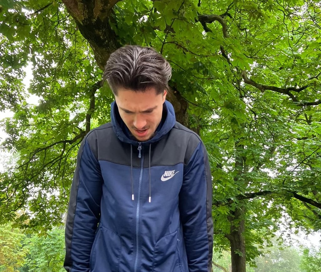 HFC-Spieler Luka Vujanic arbeitet auf Halles Peißnitz an seinem Comeback