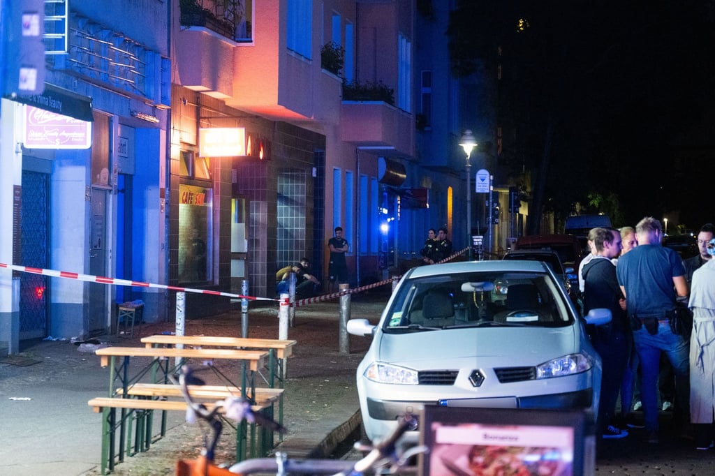 Bei einer Auseinandersetzung in Gesundbrunnen ist ein Mann so schwer verletzt worden, dass er im Krankenhaus starb.