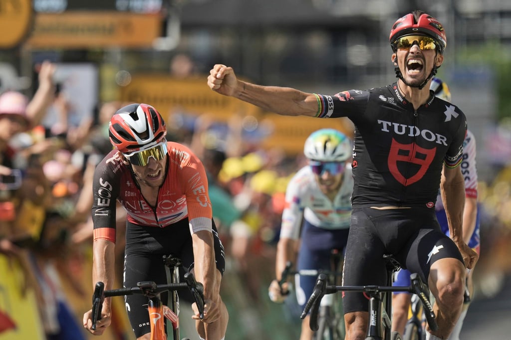 Ex-Weltmeister Julian Alaphilippe jubelt zu früh.