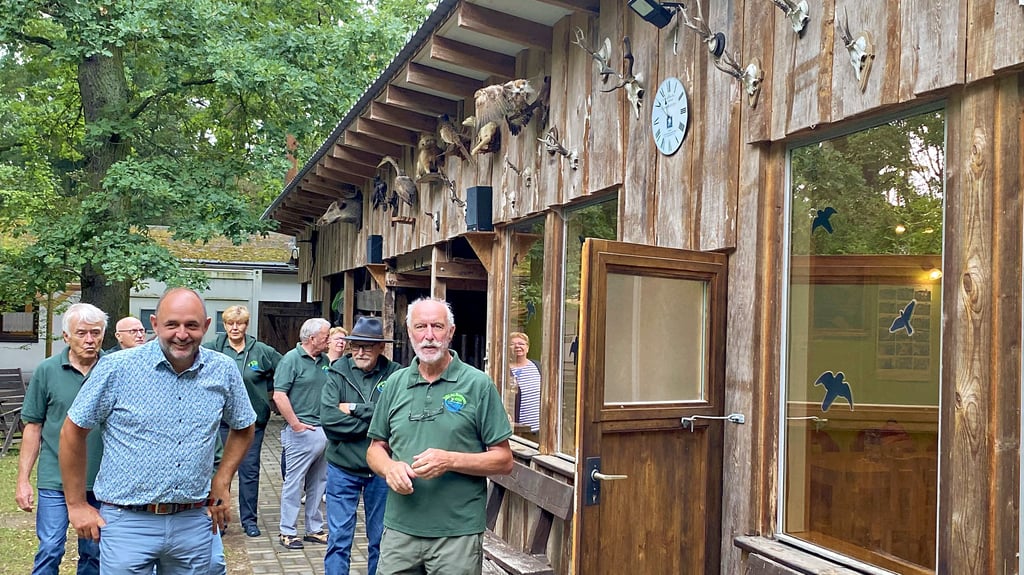 Bei den Natur- und Waldfreunden in Güsen auf der Jagdhütte zu Gast war jetzt der CDU- Landtagsabgeordnete Thomas Staudt.