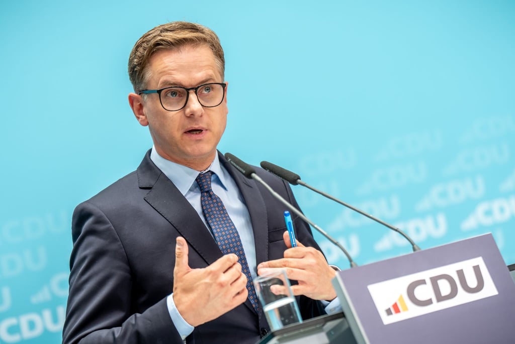 CDU-Generalsekretär Linnemann: „Wenn man die AfD stark machen will, soll man ruhig solche Interviews stören.“