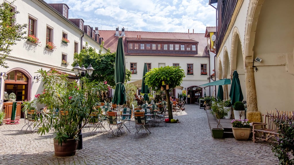 Der idyllische Innenhof des Brauhauses bietet rund 200 Sitzplätze.