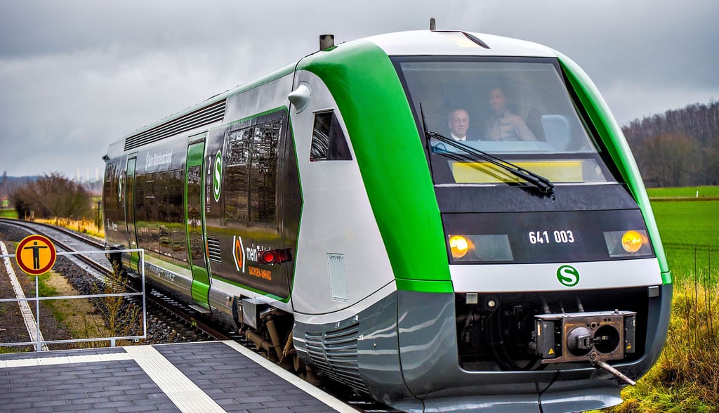 Eigentlich soll die S11 gerade zu Stoßzeiten mit zwei Triebwagen verkehren, Technikprobleme und Personalnot verhindern das aber regelmäßig.