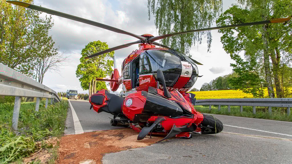 Nach einem Motorradunfall in Kalbe musste ein Fahrer in ein Magdeburger Krankenhaus geflogen werden.