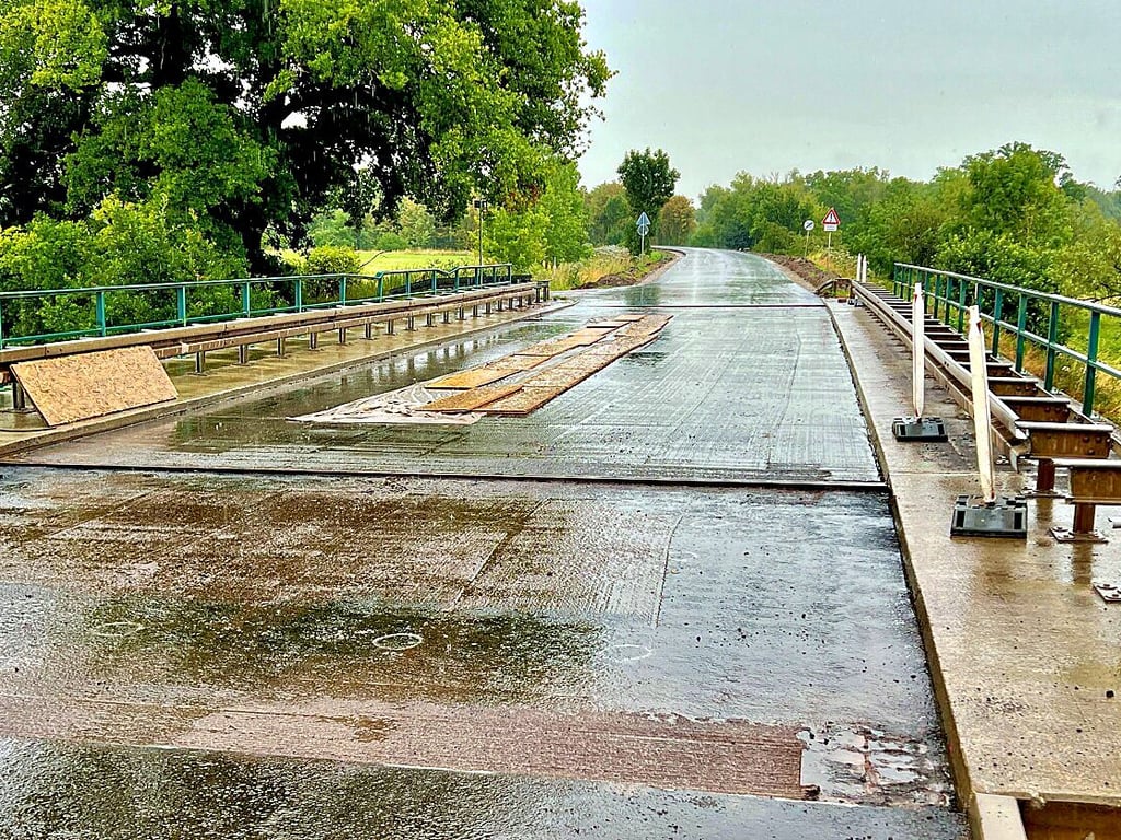 Die Schäden an der Bodebrücke zwischen Nienburg und Altenburg sind größer als erwartet.