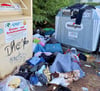 Der Container in der Krausestraße ist mal wieder überfüllt.