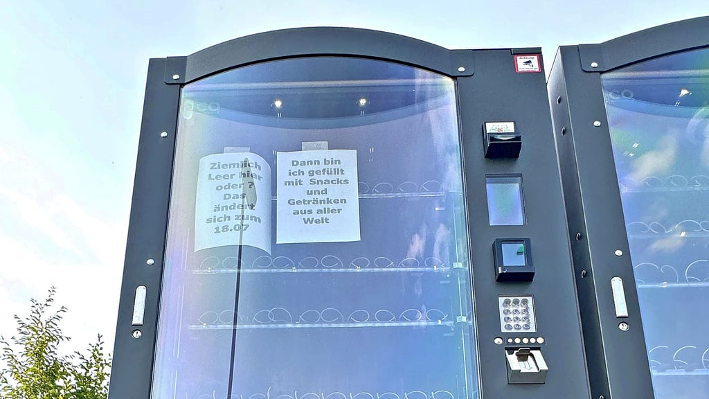 Zwei Snackautomaten stehen seit kurzem am Busbahnhof Möckern.