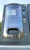 Zwei Snackautomaten stehen seit kurzem am Busbahnhof Möckern. 