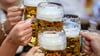 Bier mag in Deutschland einen hohen Stellenwert haben, bei der Produktion hat die Bundesrepublik ihren Platz in den weltweiten Top-5 aber eingebüßt. (Archivbild)