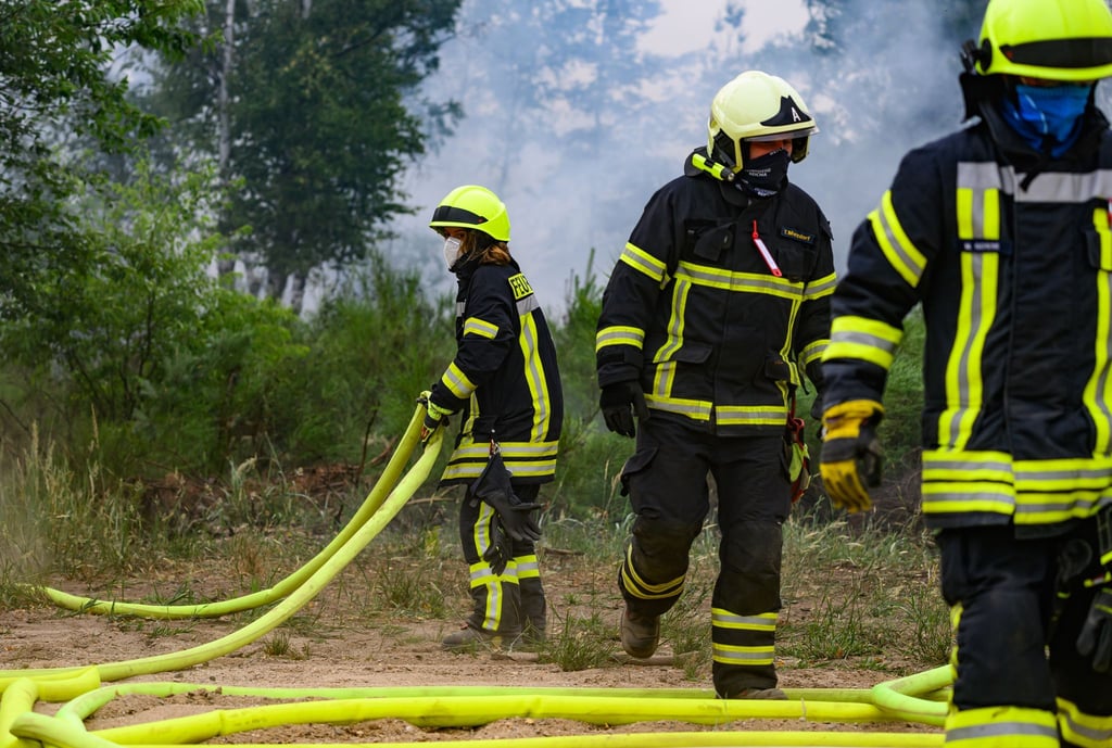 Die Zahl der im Dienst verletzten Feuerwehrkräfte ist in den vergangenen Jahren gestiegen. (Symbolbild)