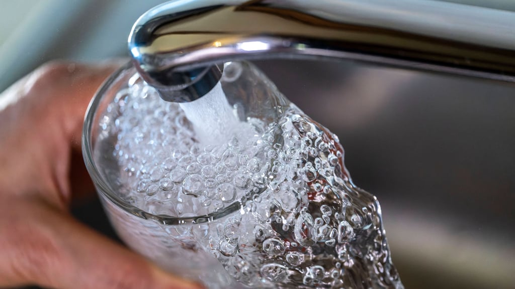 In Teilen von Schkopau und Leuna kommt seit Mittwochmorgen kein Trinkwasser mehr aus der Leitung.