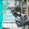 Die Plastik in Calbe zeigt einen Mann, der Teile seines Gesichts an den Hintern eines Schweins drückt. Schweine gelten im jüdischen Glauben als unrein.&nbsp;