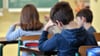 Leistungsdruck, Mobbing, soziale Ängste und Lese- oder Rechtschreibschwäche sind die häufigsten Ursachen, die zur Schulangst führen können.&nbsp;