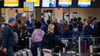 In Berlin und Brandenburg haben die Sommerferien begonnen - entsprechend voll wird es heute und in den nächsten Tagen am Flughafen BER.