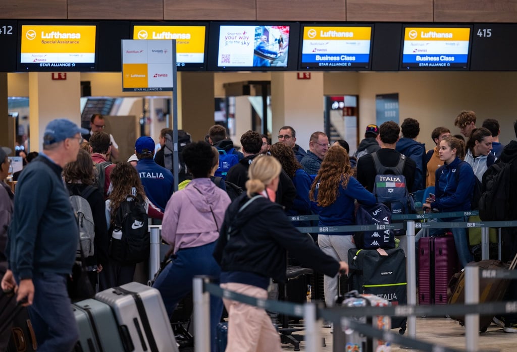 In Berlin und Brandenburg haben die Sommerferien begonnen - entsprechend voll wird es heute und in den nächsten Tagen am Flughafen BER.