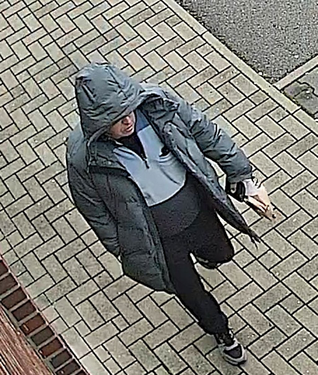 Dieser Mann wird verdächtigt, in den Diebstahl in Jessen verwickelt zu sein.
