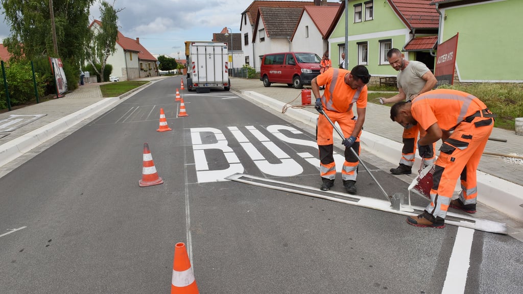 Die Kreisstraße 2317 in Seeburg ist nach monatelanger Bauzeit fertiggestellt.