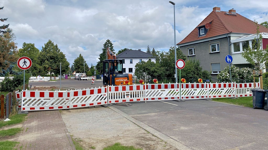 Ab Montag kann über die Thälmannstraße wieder die B1 in Richtung Autobahnabfahrt Burg Zentrum genommen werden.