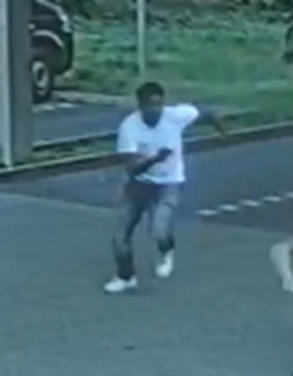Dieser Mann soll an der brutalen Attacke in Magdeburg beteiligt gewesen sein.