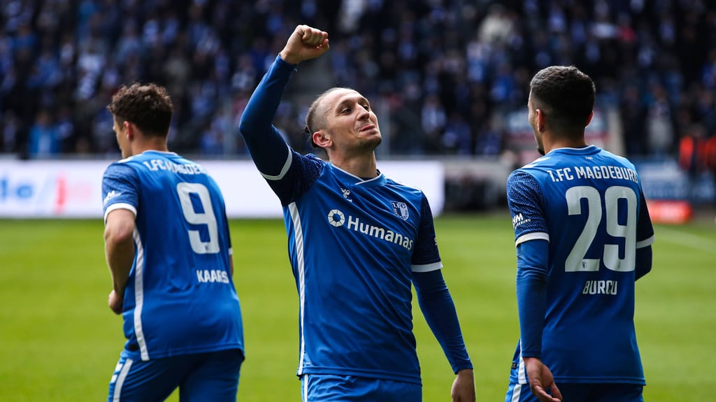 Baris Atik sieht seine sportliche Zukunft in Blau-Weiß und hat seinen Vertrag beim 1. FC Magdeburg vorzeitig verlängert.