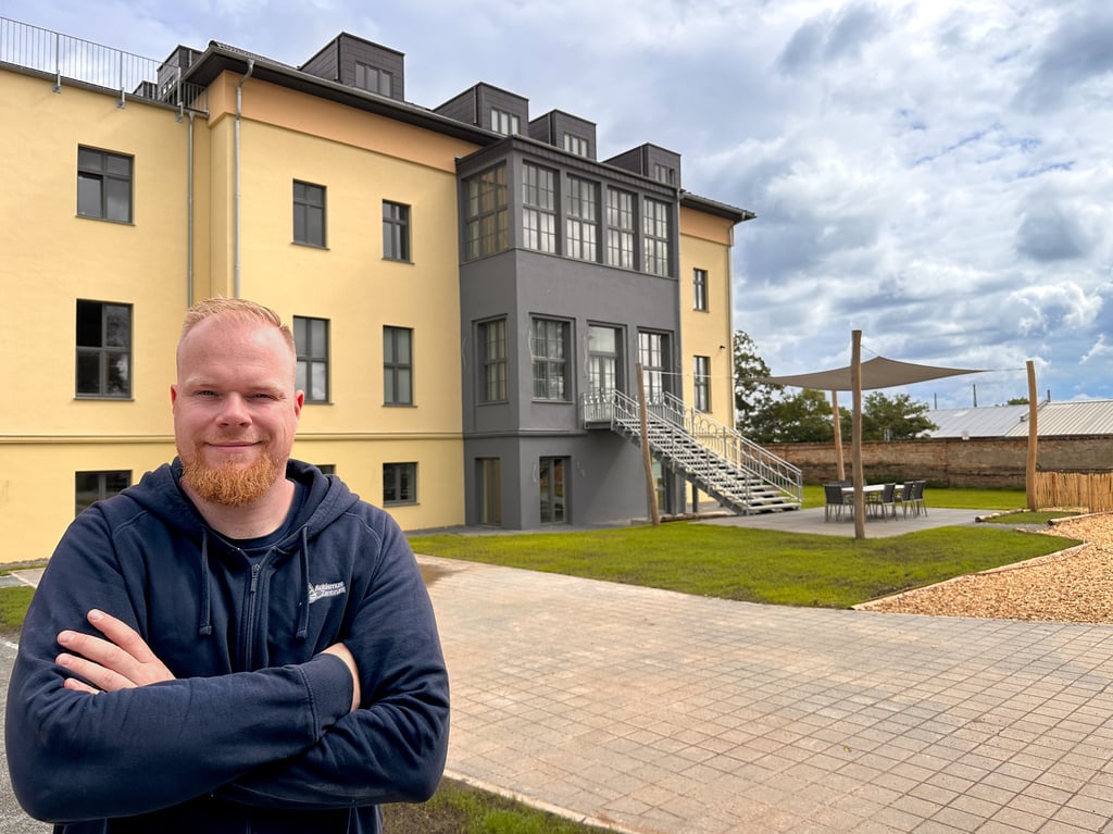 Tim Siesing ist der Geschäftsführer des Autismuszentrum Magdeburg. Dort gibt es mit dem Lernzentrum ein neues Angebot für Kinder und Jugendliche, die sich auf dem Autismusspektrum befinden.