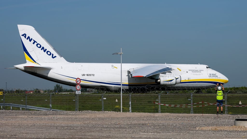 Die Ukrainer von Antonov errichten in Leipzig einen Wartungshangar.