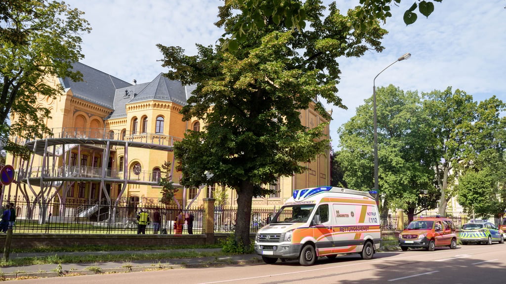 Zwei Schulen im Kreis Wittenberg erhielten Bombendrohungen.