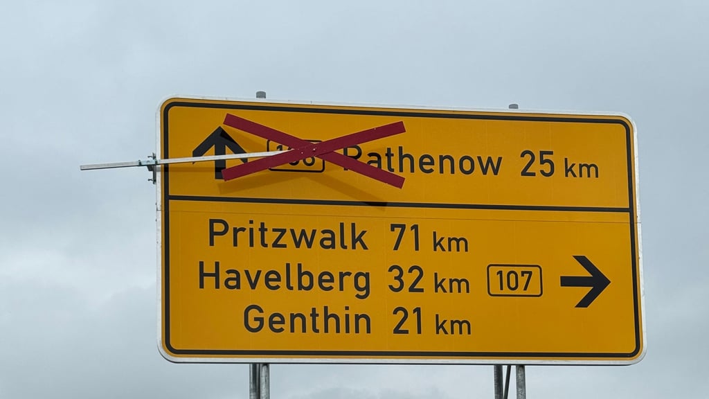 Derzeit ist die B188 von Stendal nach Rathenow bei Wust gesperrt. An Umleitungen mangelt es nicht.