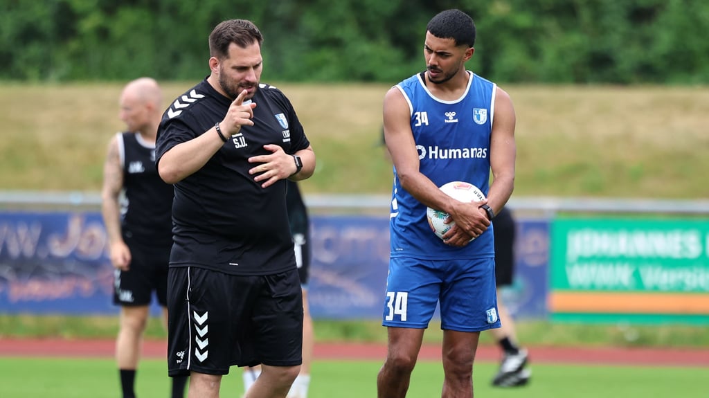 Tarek Chahed mit Co-Trainer Saban Uzun.