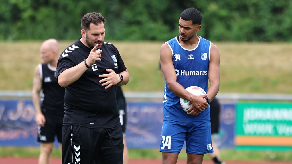 Tarek Chahed mit Co-Trainer Saban Uzun.