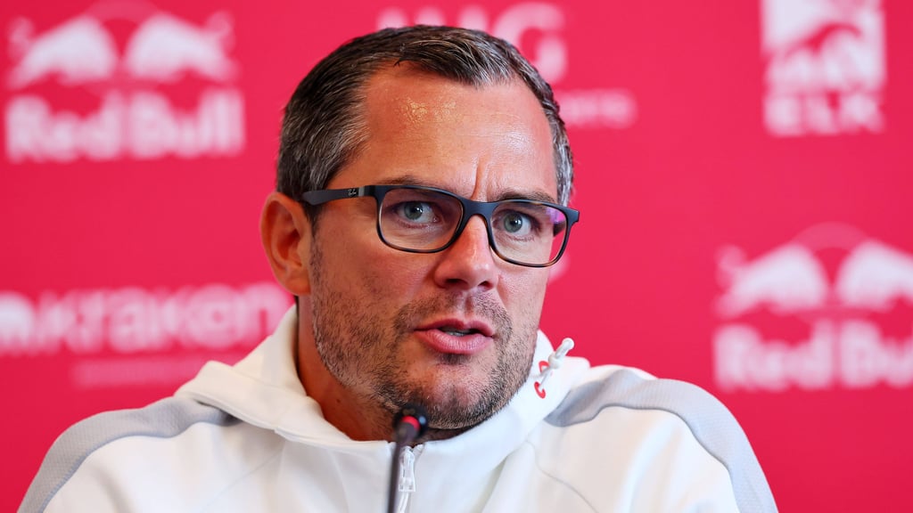 RB-Sportboss Marcel Schäfer hat den Kader schon massiv umgebaut und stellt weitere Transfers in Aussicht.