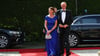 Kanzler Merz und seine Frau bei ihrer Ankunft am Festspielhaus.