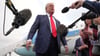 Trump schaltet sich aus Schottland in den Konflikt ein.