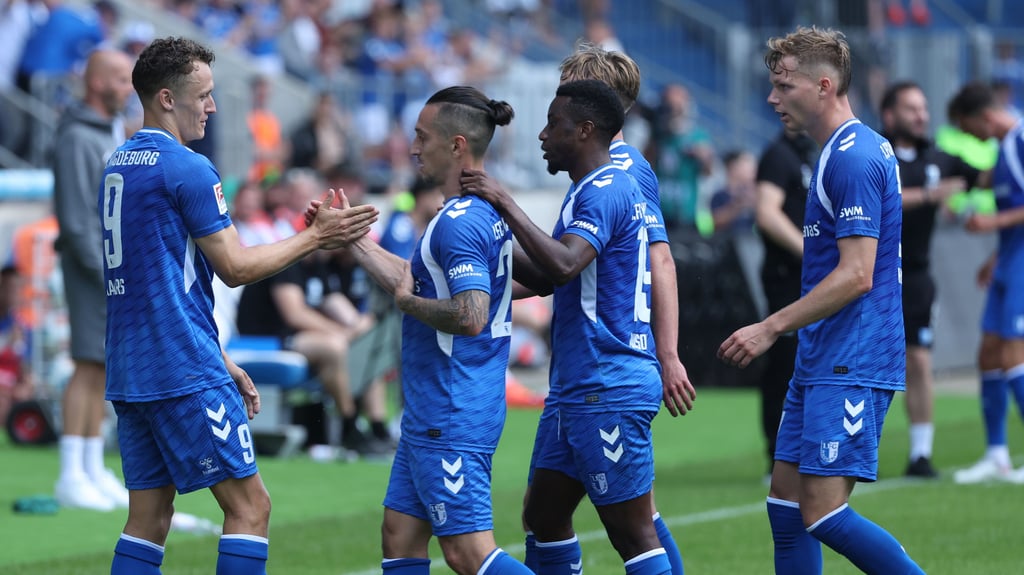 Martijn Kaars (links) hat gegen Wolfsburg wohl nicht zum letzten Mal für den FCM gejubelt.