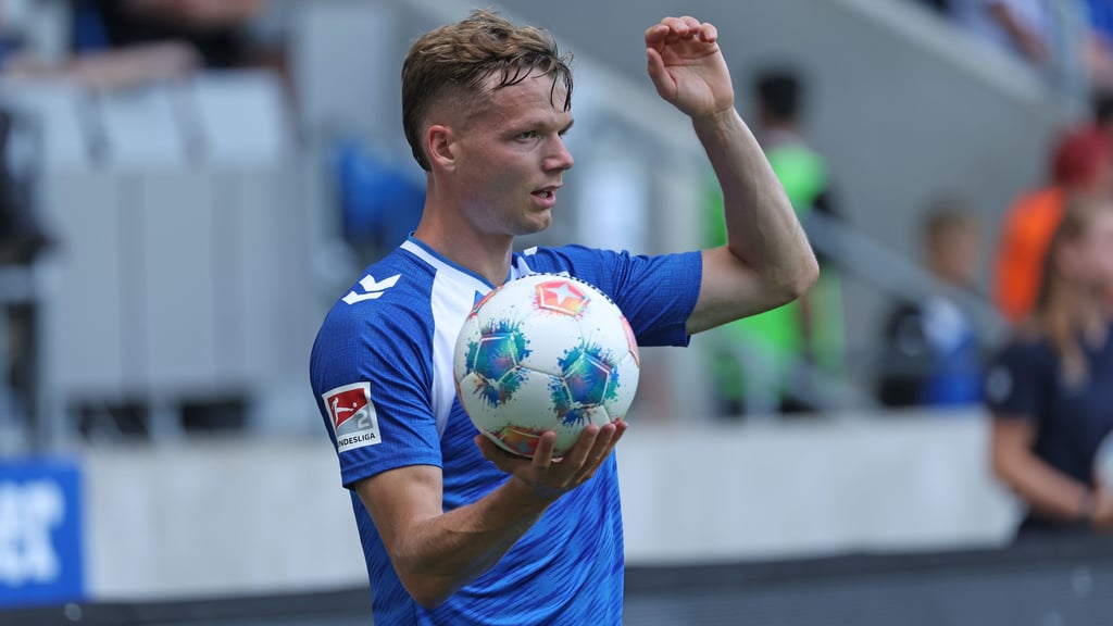 Philipp Hercher vertrat Alexander Nollenberger beim 1. FC Magdeburg als Außenverteidiger in der Startelf.