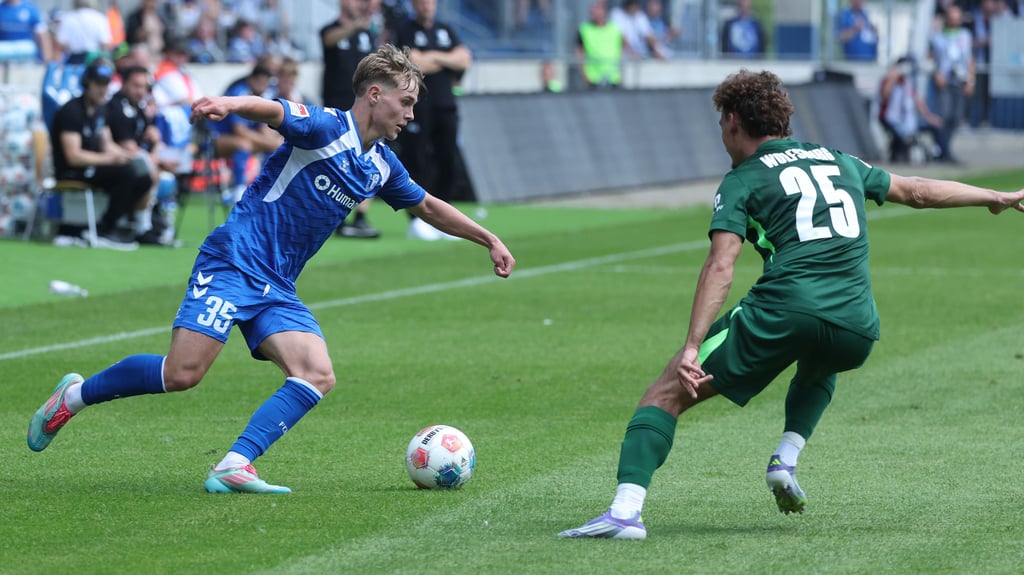 Magnus Baars (links) traf zum zwischenzeitlichen 2:1 für den Club.
