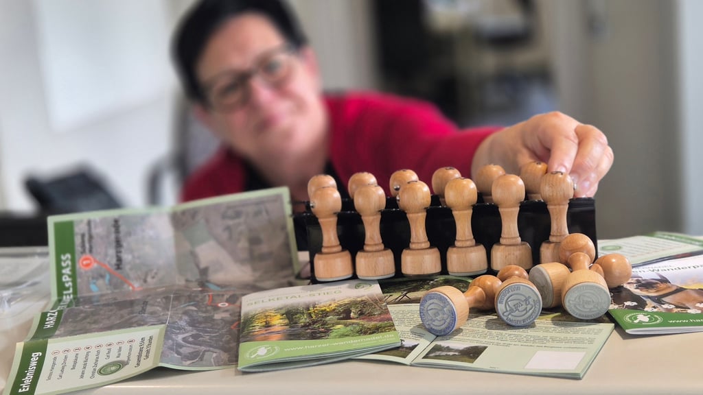 In den Selketalinformationen können sich Wanderer, die eine defekte Stempelstelle angesteuert haben, jetzt die Stempel der Region nachträglich ins Heft drücken.
