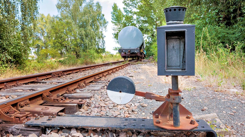 Das vorhandene Schienennetz im Industriepark Zeitz soll ertüchtigt werden, hier eine Gleisanlage an der Dr. Fischerstraße.