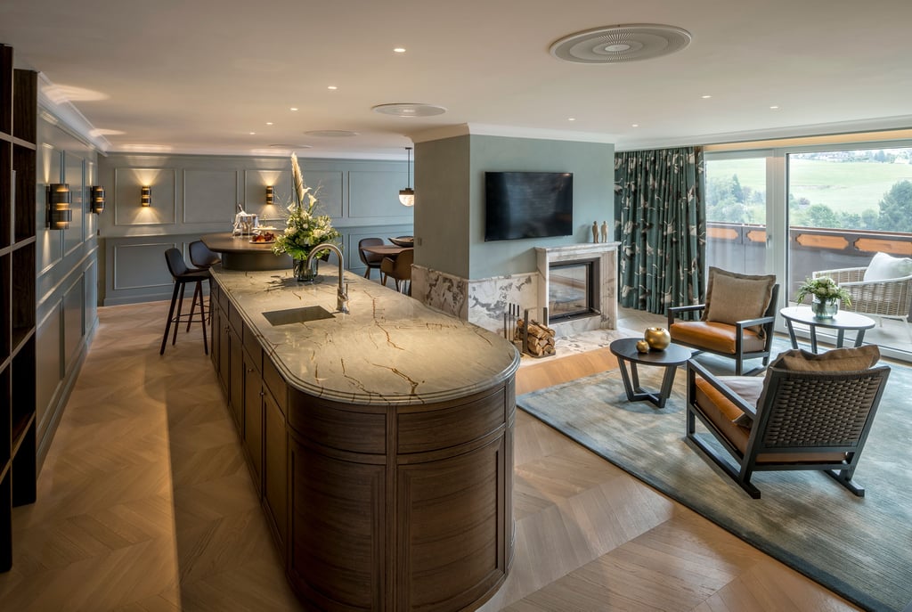 Elf Suiten erwarten die Hotelgäste, teilweise mit eigener Sauna, Küche und Kamin.