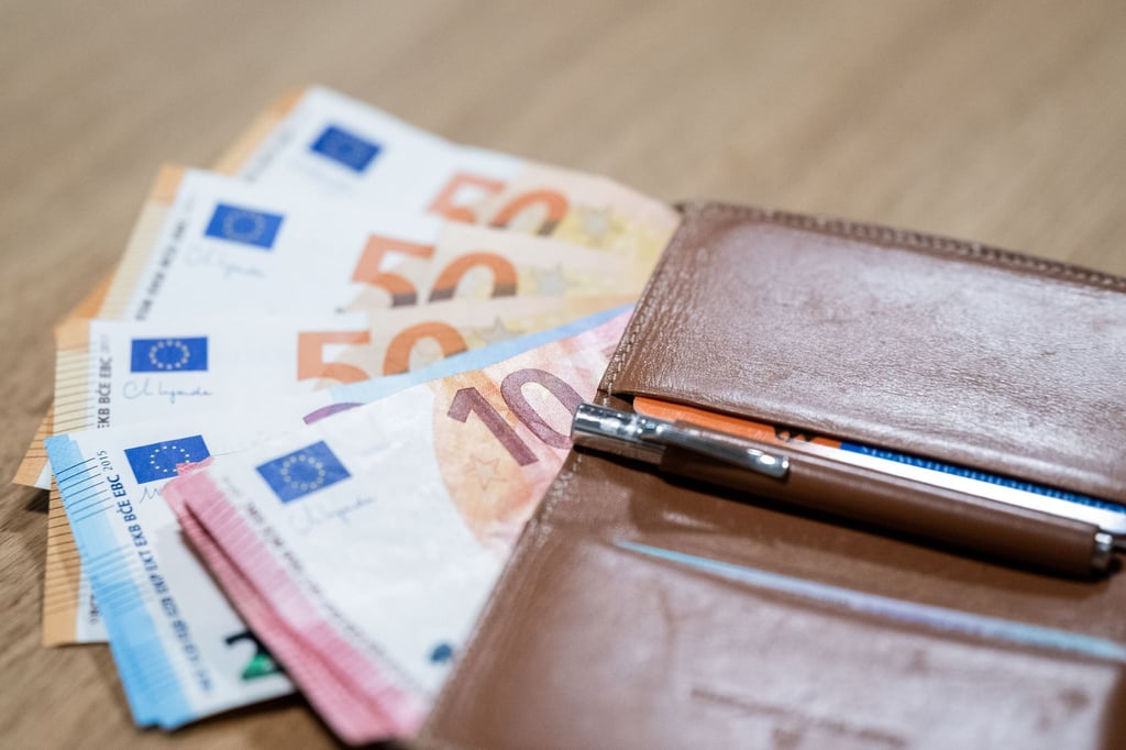 Vielen Menschen in Berlin haben nicht einmal Geld für eine Woche Urlaub im Jahr. (Archivbild)