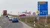 Immer wieder missachten Autofahrer die neue Verkehrsregelung an der A14-Anschlussstelle bei Lüderitz und sorgen so für Unfälle.
