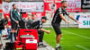 Sascha Prüfer (r.) an der Seitenlinie. Zu Beginn beider Halbzeiten gegen den BFC saß der Co-Trainer des HFC auf der Tribüne. 
