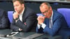 Die Lücke im Haushalt ist durch Kompromisse von SPD und Union größer geworden - Finanzminister Lars Klingbeil (SPD) und Kanzler Friedrich Merz (CDU) dürften nun noch einige Verhandlungen bevorstehen. (Archivbild)