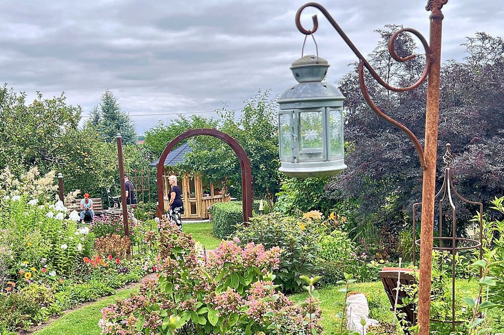Ein Paradies auf 2.000 Quadratmetern: „Garten ist für uns keine Arbeit, sondern Passion“, sagen Ines und Robert Malecha aus Aschersleben.